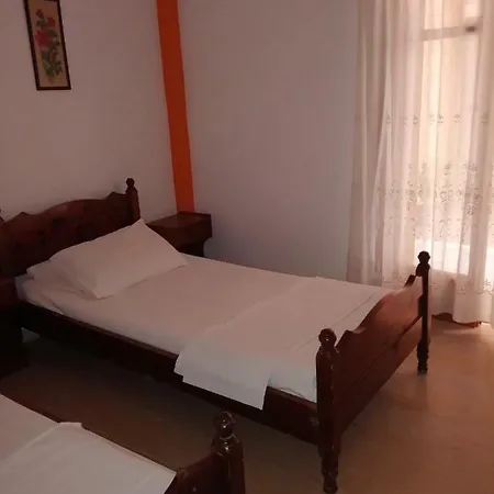 Aparthotel Maria &