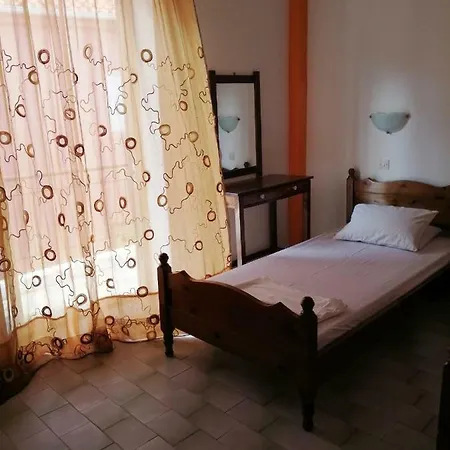 Aparthotel Maria & Kávos